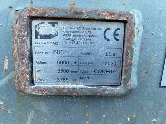 Liebherr L586XPower 10 of 10
