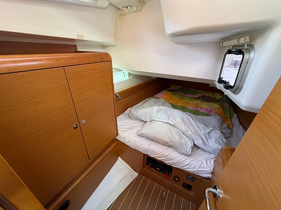 Jeanneau Sun Odyssey 409 – svært velutstyrt og oppgradert 24 of 30