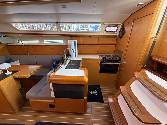 Jeanneau Sun Odyssey 409 – svært velutstyrt og oppgradert 28 of 30
