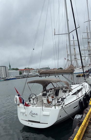 Jeanneau Sun Odyssey 409 – svært velutstyrt og oppgradert 4 of 30