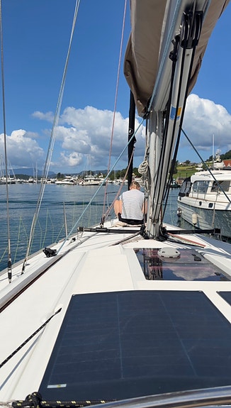 Jeanneau Sun Odyssey 409 – svært velutstyrt og oppgradert 17 of 30