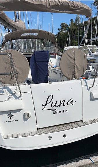 Jeanneau Sun Odyssey 409 – svært velutstyrt og oppgradert 10 of 30