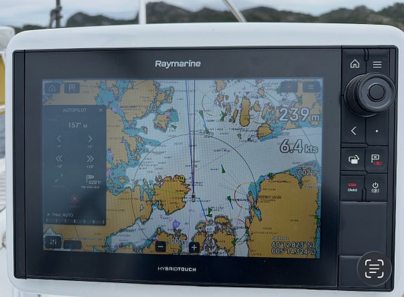 Jeanneau Sun Odyssey 409 – svært velutstyrt og oppgradert 8 of 30