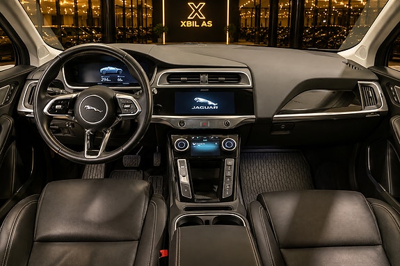 Jaguar I-PACE 11 of 18