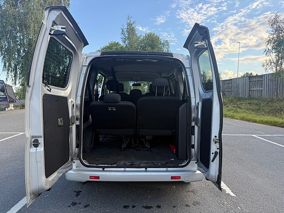 Nissan NV200 9 of 30