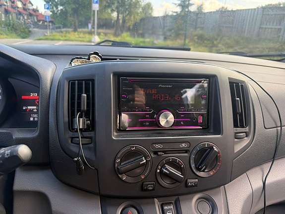 Nissan NV200 23 of 30