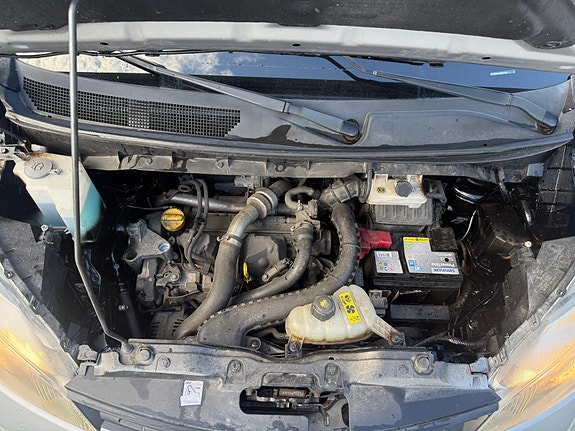 Nissan NV200 14 of 30
