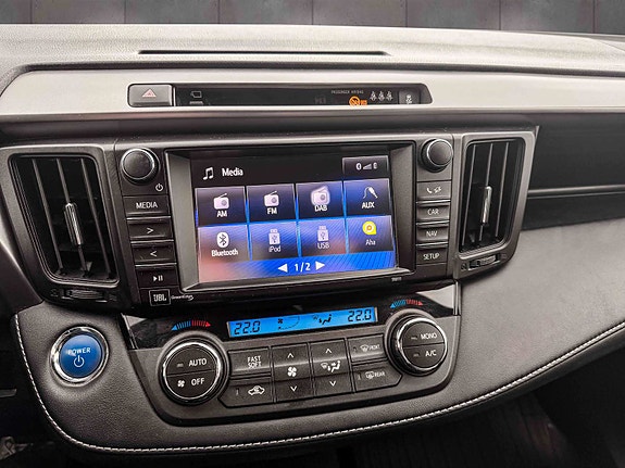 Toyota RAV4 13 of 15