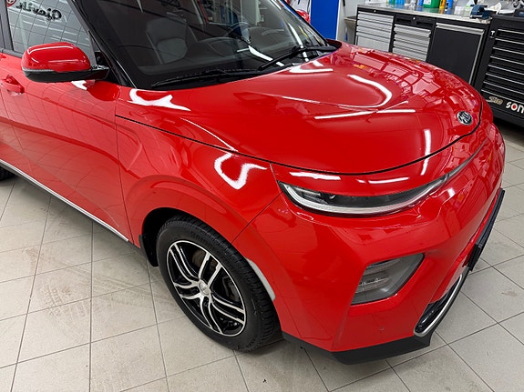 Kia e-Soul 10 of 30