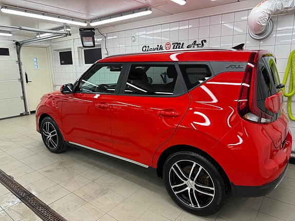 Kia e-Soul 5 of 30