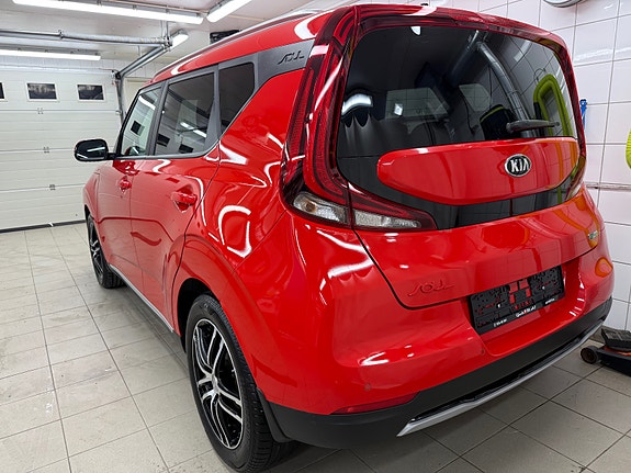 Kia e-Soul 4 of 30