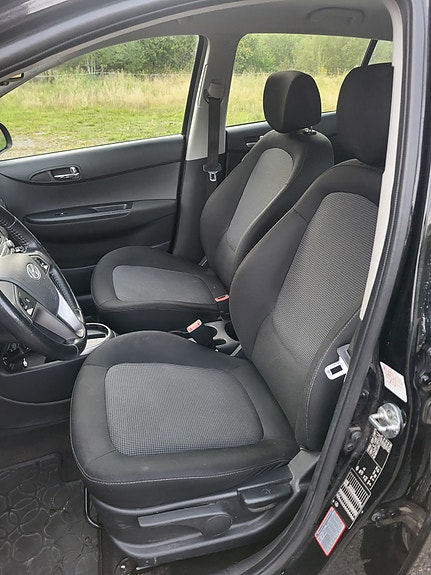 Hyundai i20 8 of 15