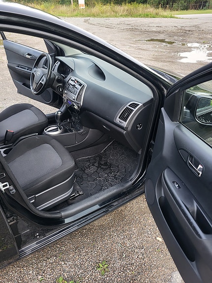 Hyundai i20 12 of 15