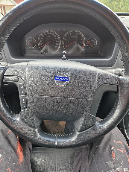 Volvo V70 24 of 30