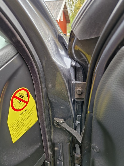 Volvo V70 11 of 30
