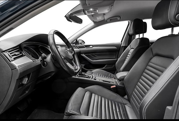 Volkswagen Passat 18 of 30