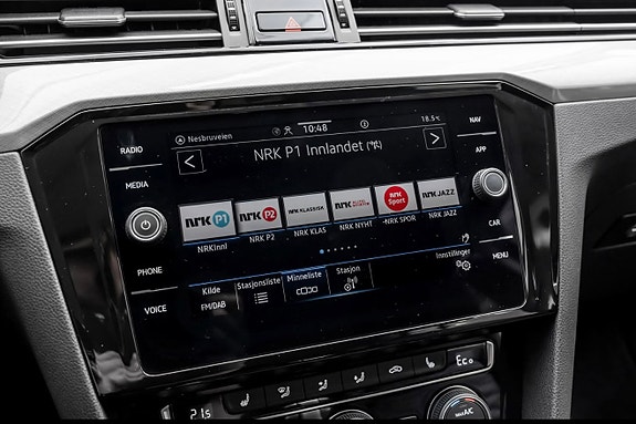 Volkswagen Passat 29 of 30