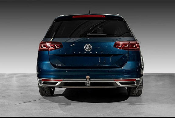 Volkswagen Passat 7 of 30