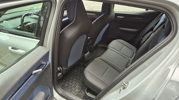 Volvo EX30 7 of 23