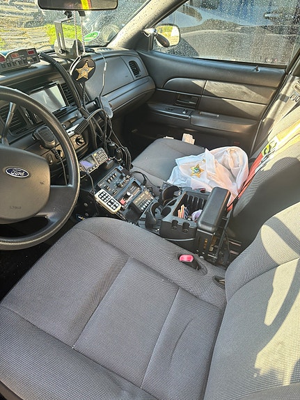 Ford Crown Victoria 7 of 13