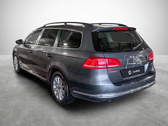 Volkswagen Passat 3 of 30