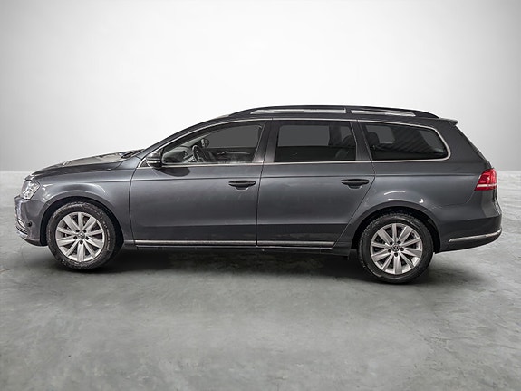 Volkswagen Passat 2 of 30