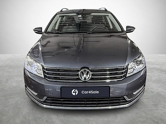 Volkswagen Passat 7 of 30
