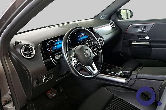 Mercedes-Benz EQA300 8 of 14