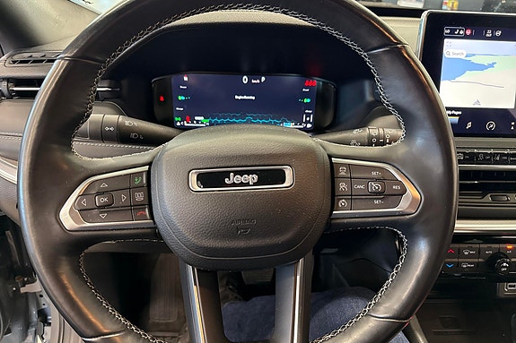 Jeep Compass 12 of 25