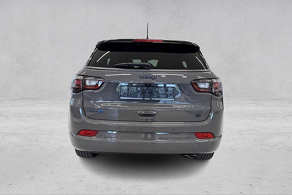 Jeep Compass 4 of 25