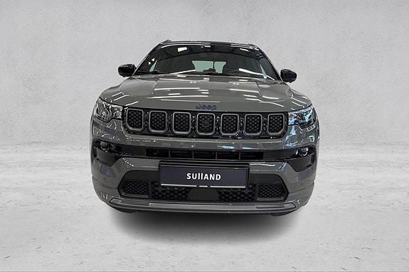 Jeep Compass 8 of 25