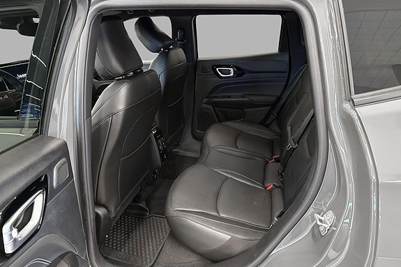 Jeep Compass 20 of 25