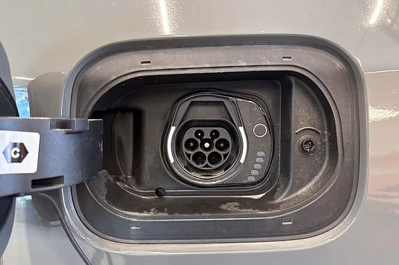 Jeep Compass 25 of 25