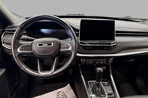 Jeep Compass 10 of 25