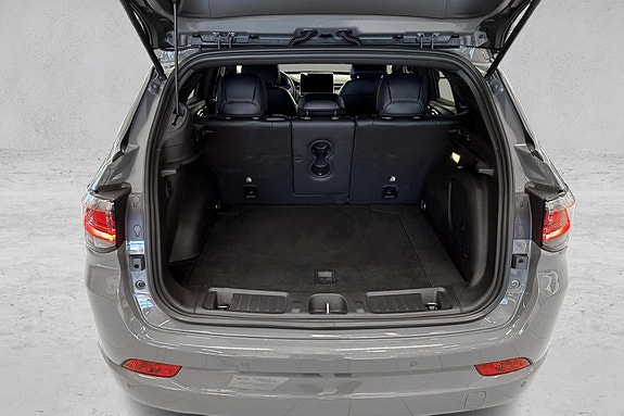Jeep Compass 21 of 25