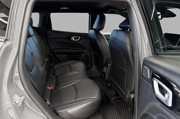 Jeep Compass 23 of 25
