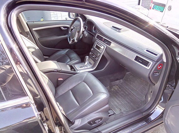 Volvo S80 2 of 30