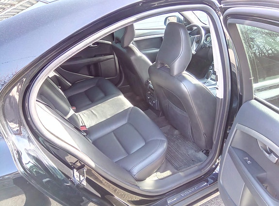 Volvo S80 4 of 30