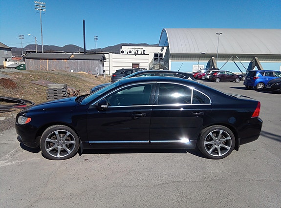 Volvo S80 7 of 30