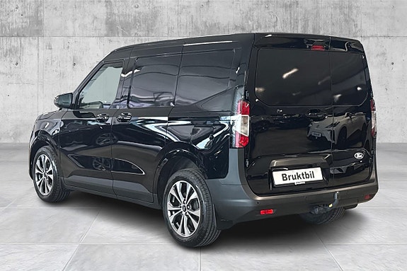 Ford Transit Courier 3 of 15