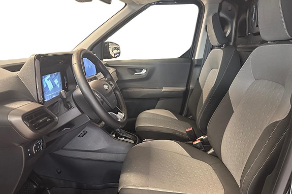 Ford Transit Courier 7 of 15
