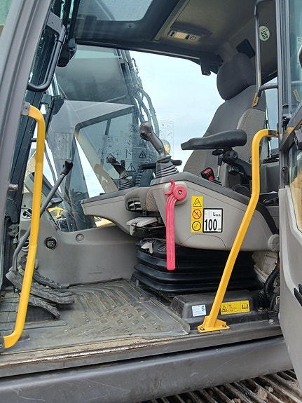 Volvo EC 140 D 15 of 21