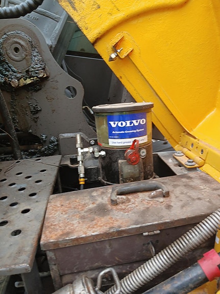 Volvo EC 140 D 18 of 21