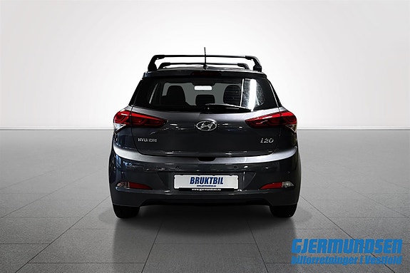 Hyundai i20 6 of 13