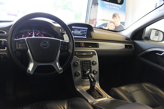 Volvo V70 8 of 21