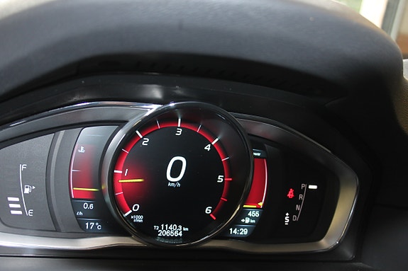 Volvo V70 9 of 21