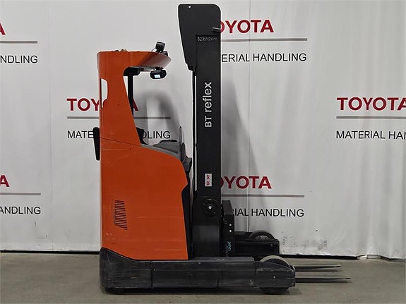 Toyota RRE180H 4 of 4