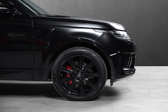 Land Rover Range Rover Sport 8 of 30