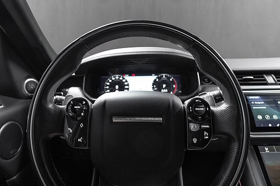 Land Rover Range Rover Sport 16 of 30