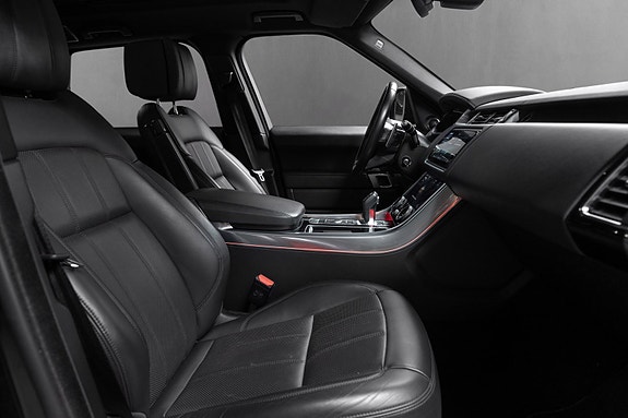 Land Rover Range Rover Sport 13 of 30